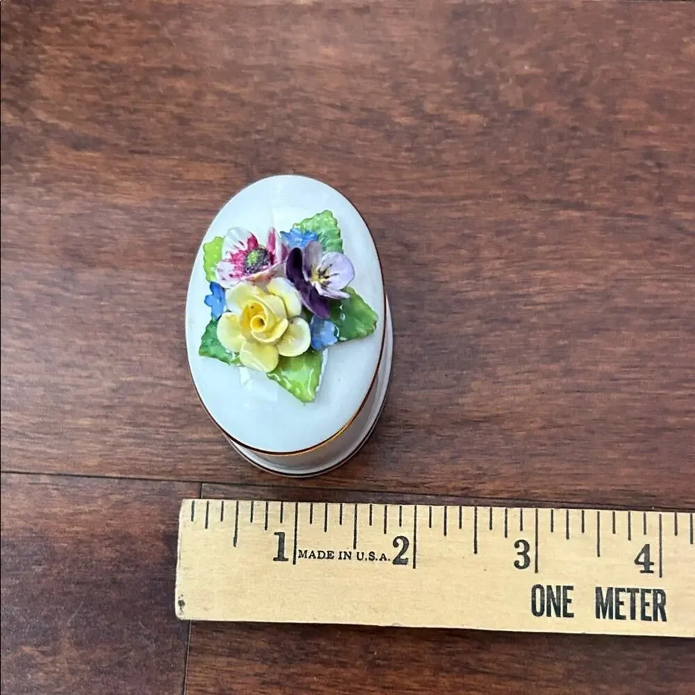 Crown Staffordshire oval fine
